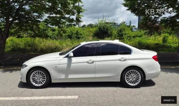 BMW 3-Series 3