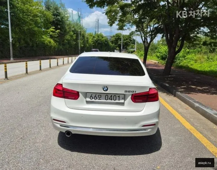 BMW 3-Series 5