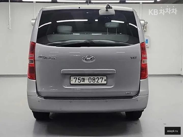 Hyundai Starex 3