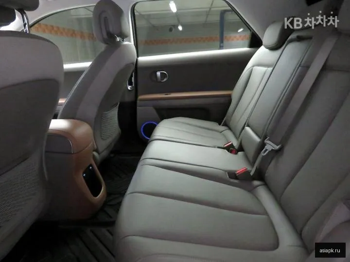 Hyundai Ioniq 5 6