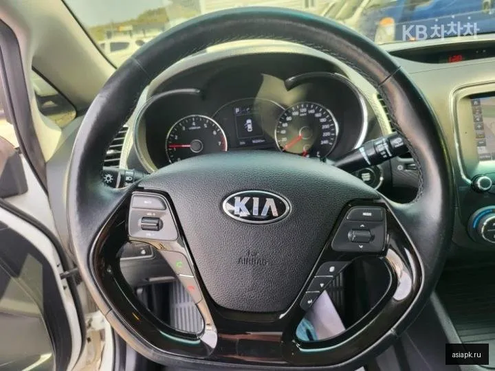 Kia K3 6