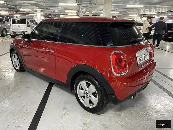 MINI Hatch 6