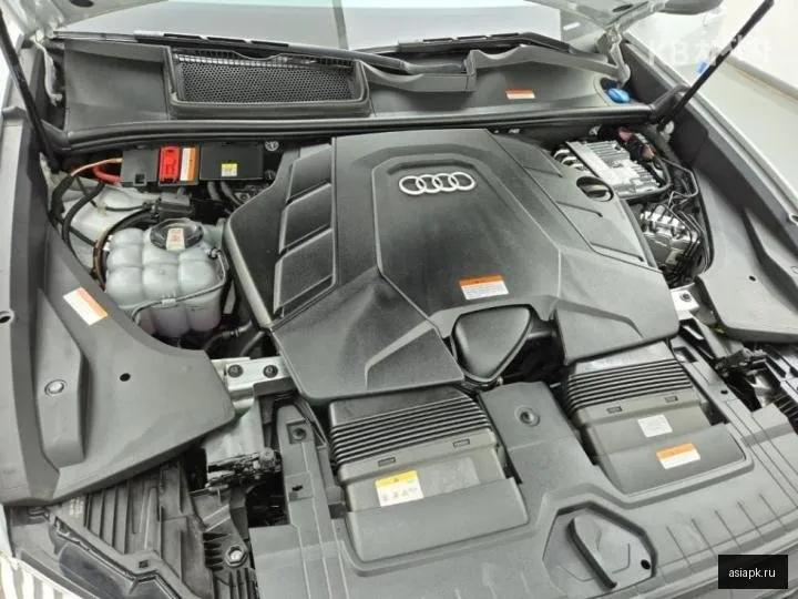 Audi Q8 6