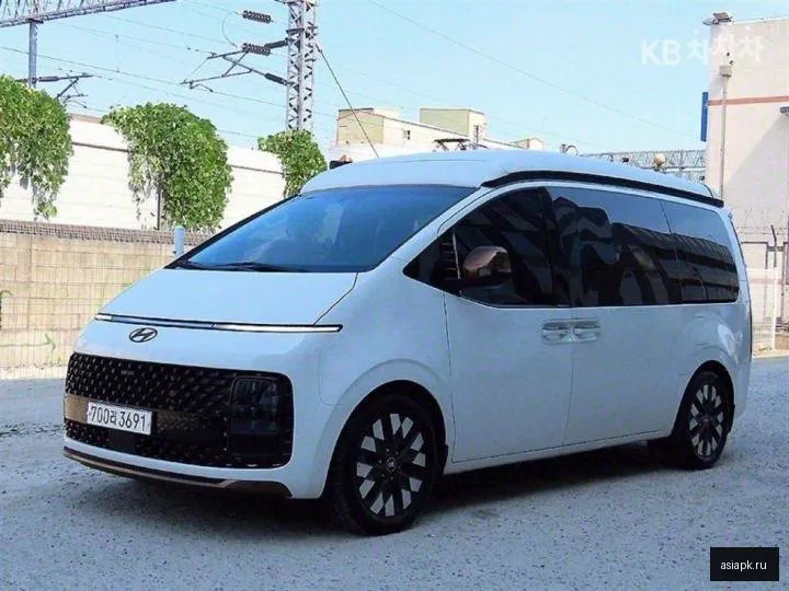 Hyundai Staria 2
