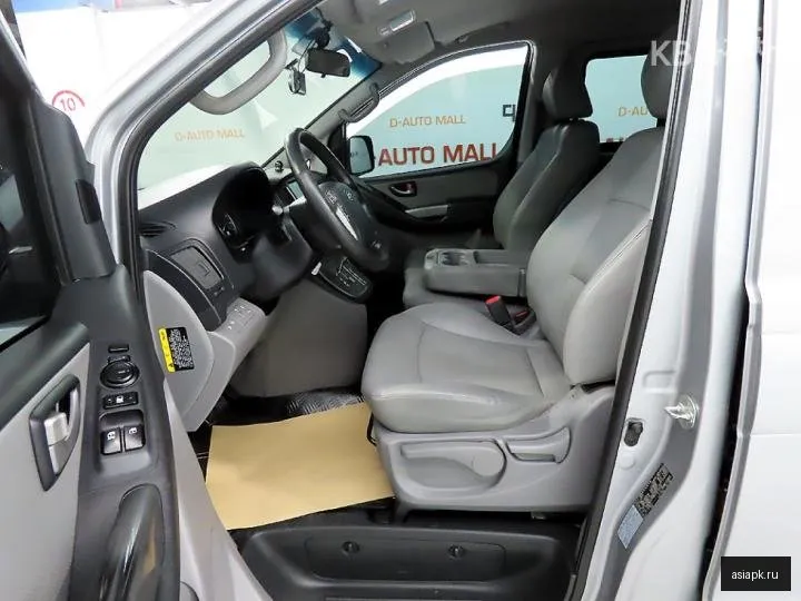 Hyundai Starex 6