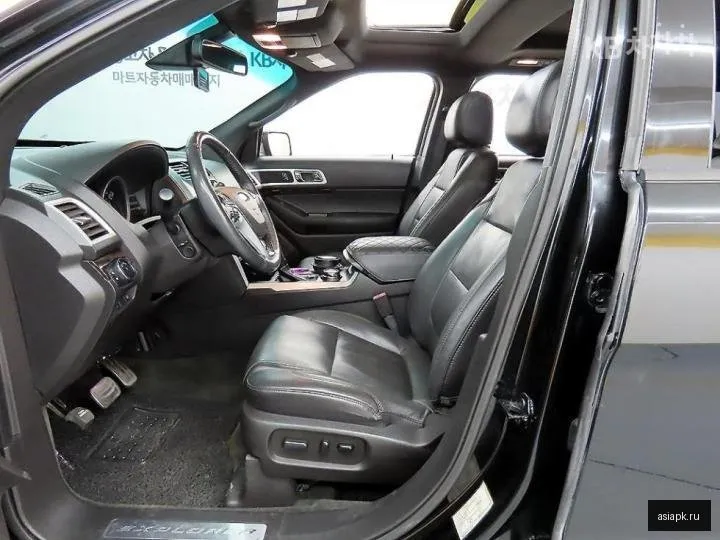 Ford Explorer 5