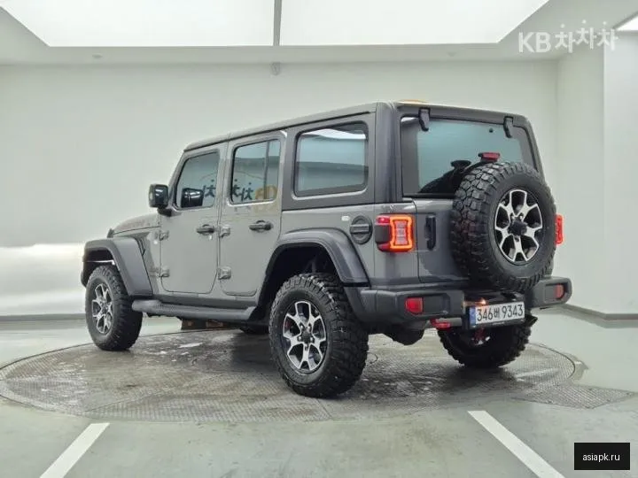 Jeep Wrangler 3