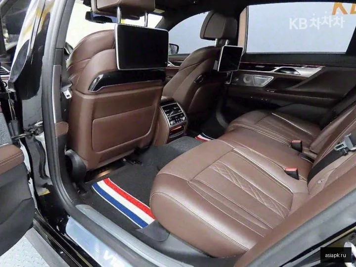 BMW 7-Series 6