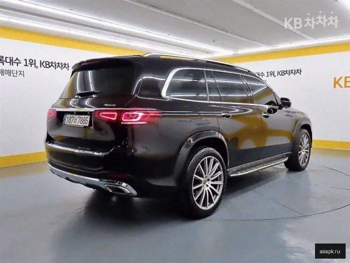 Mercedes-Benz GLS-Class 4