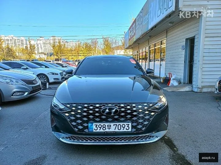 Hyundai Grandeur 3
