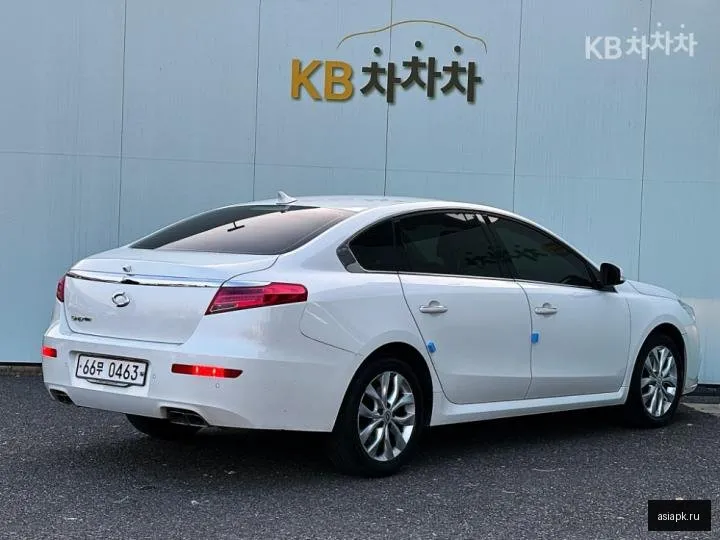 Renault Latitude 4
