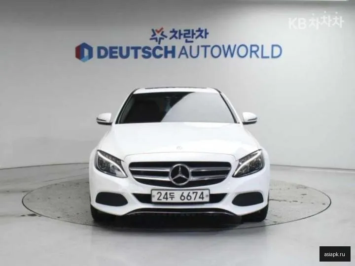 Mercedes-Benz C-Class 3