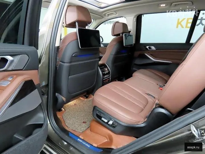 BMW X7 6