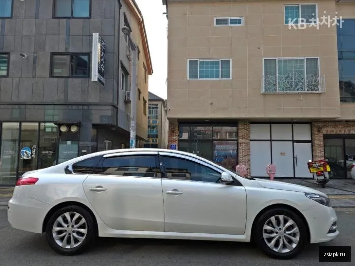 Renault Latitude 4