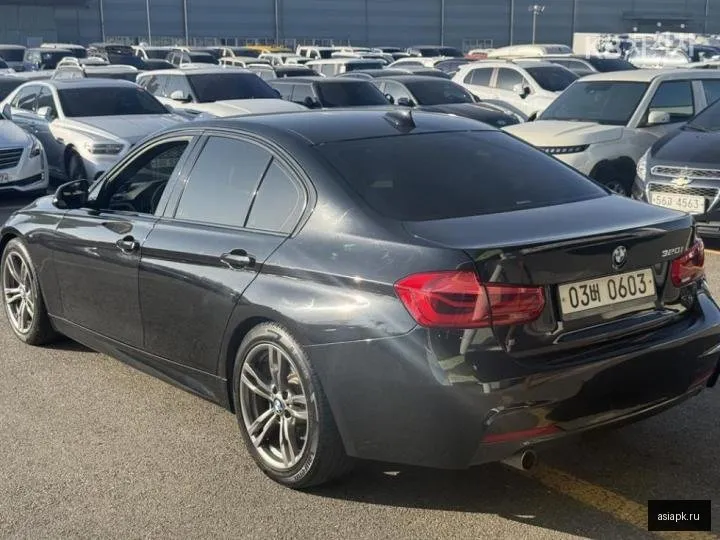 BMW 3-Series 6
