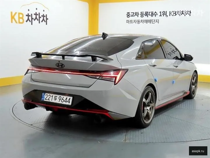 Hyundai Avante 4