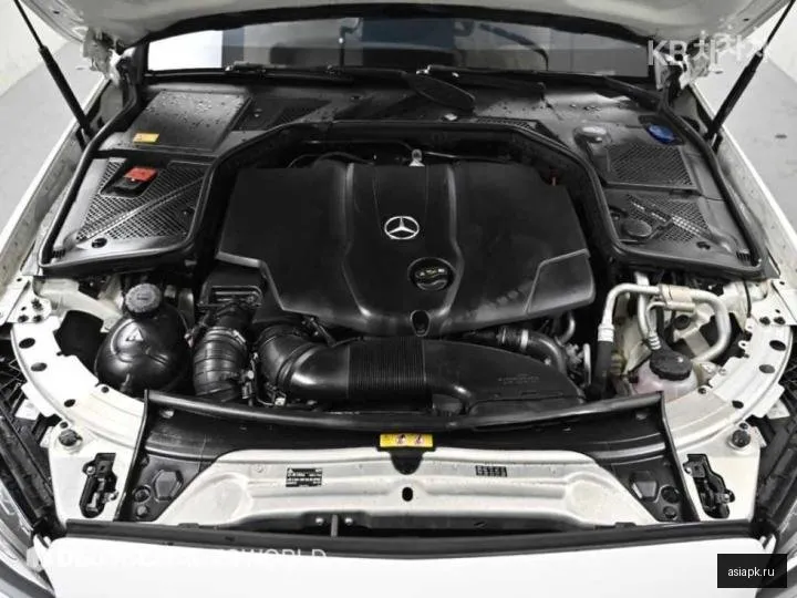 Mercedes-Benz C-Class 6