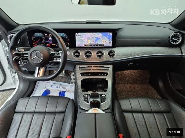 Mercedes-Benz E-Class 5