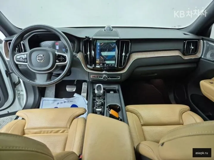 Volvo XC60 5