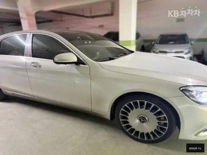 Mercedes-Benz S-Class 3