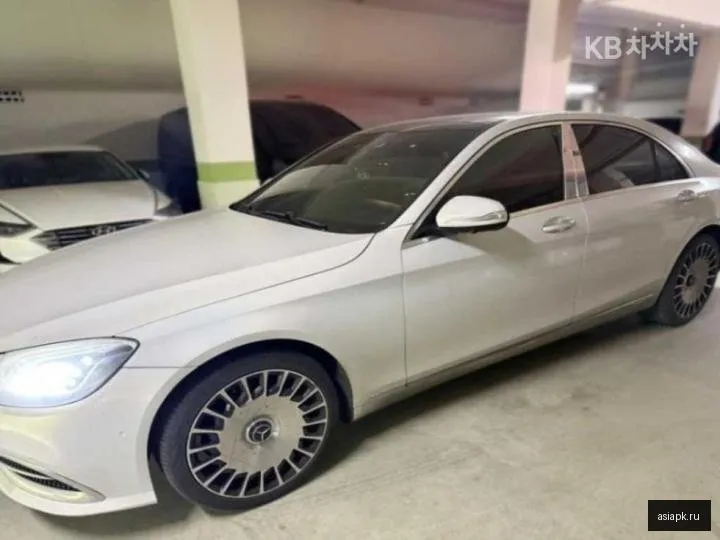 Mercedes-Benz S-Class 2