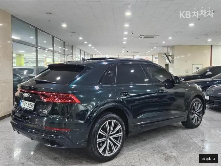 Audi Q8 3