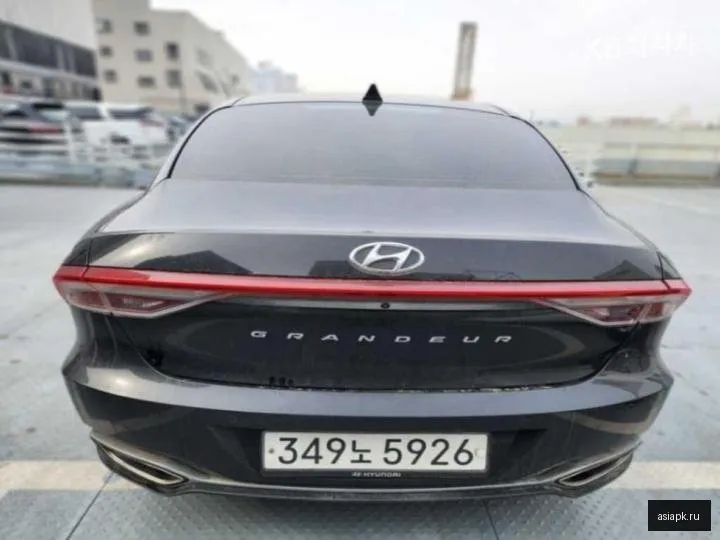 Hyundai Grandeur 4