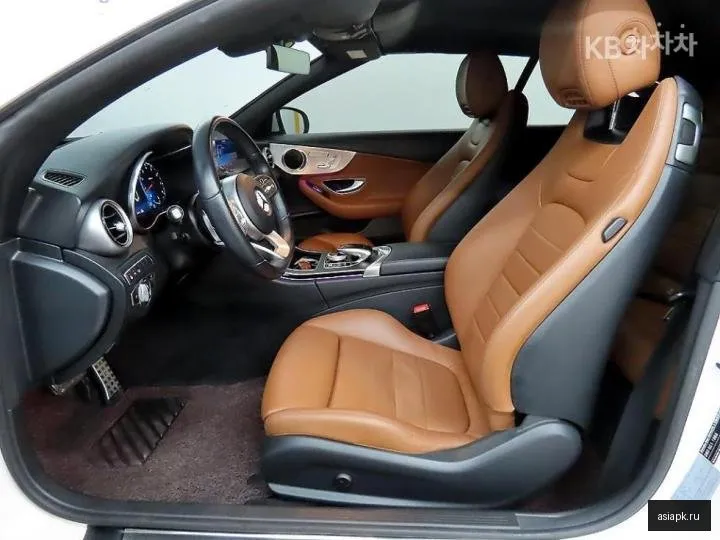 Mercedes-Benz C-Class 5