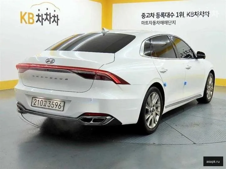 Hyundai Grandeur 4