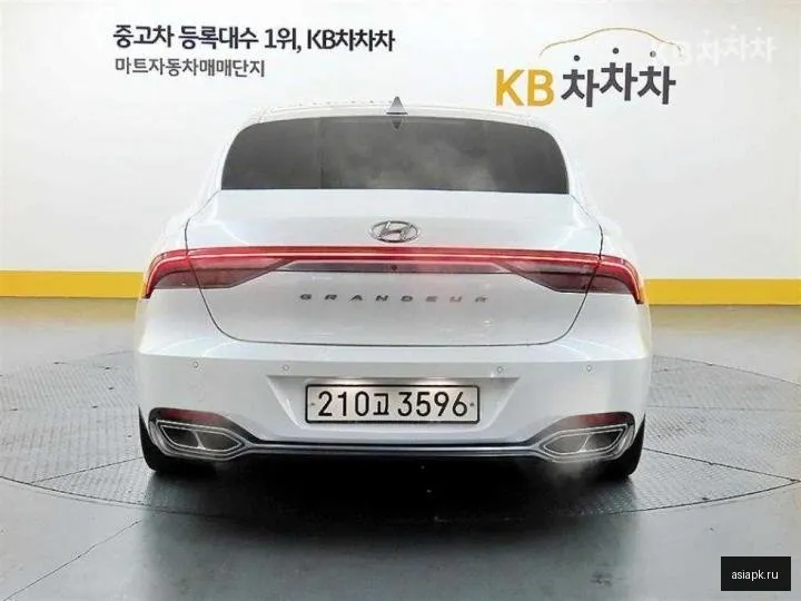 Hyundai Grandeur 3