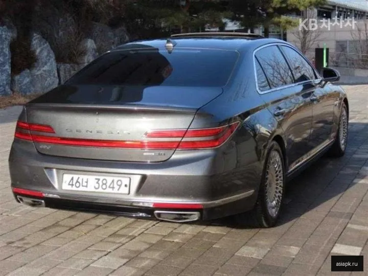Genesis G90 3