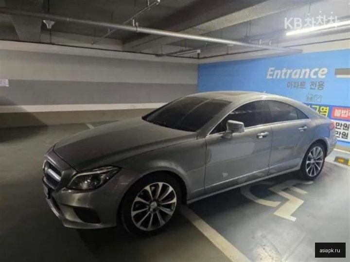 Mercedes-Benz CLS-Class 4