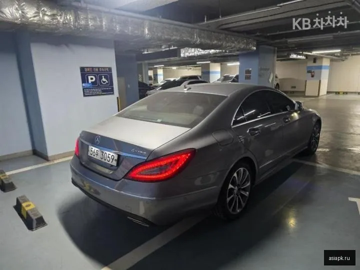 Mercedes-Benz CLS-Class 3