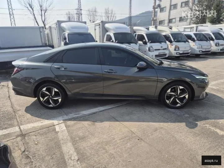 Hyundai Avante 4