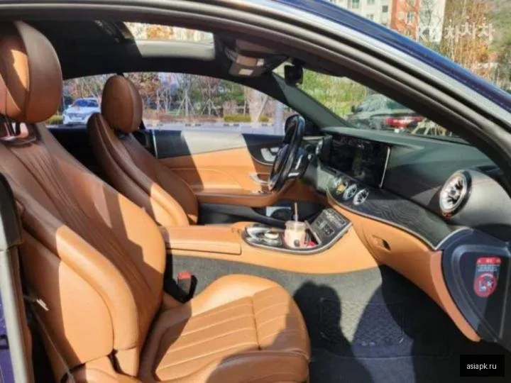 Mercedes-Benz E-Class 6
