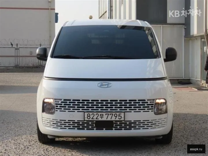 Hyundai Staria