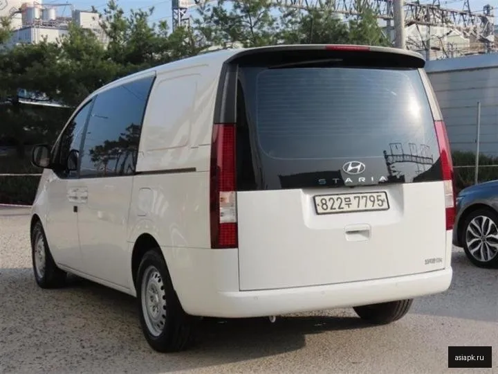 Hyundai Staria 3