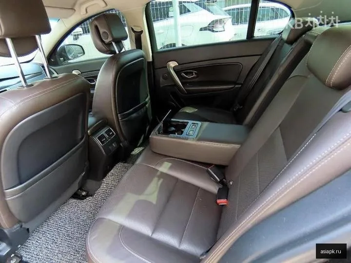 Renault Latitude 6