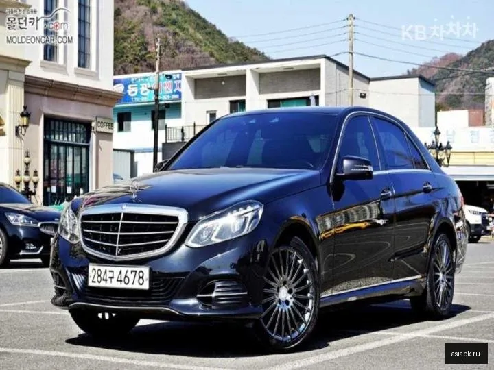 Mercedes-Benz E-Class 2