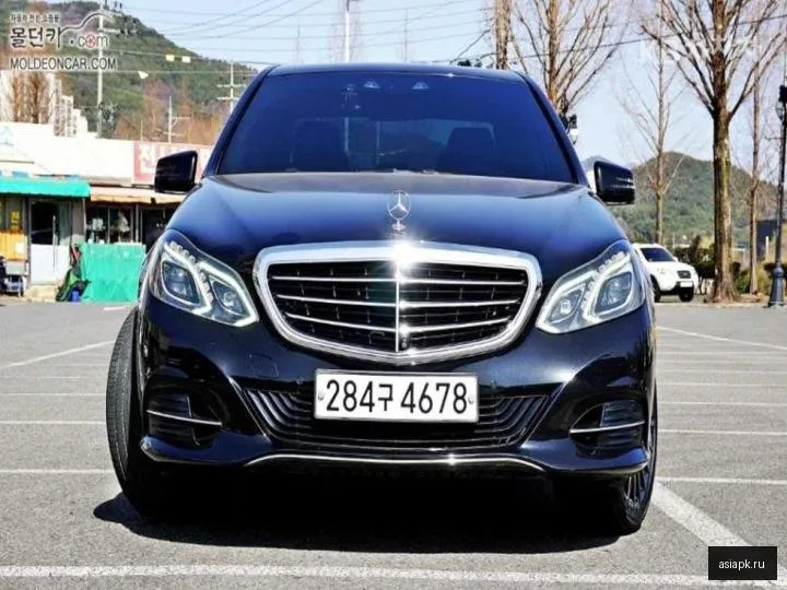 Mercedes-Benz E-Class 3