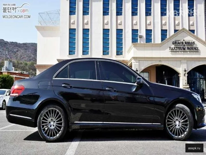 Mercedes-Benz E-Class 6