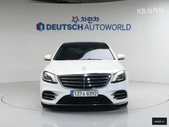Mercedes-Benz S-Class 3