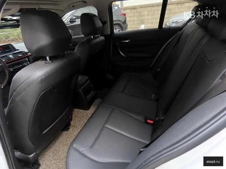 BMW 1-Series 6