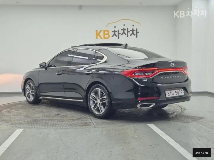 Hyundai Grandeur 3
