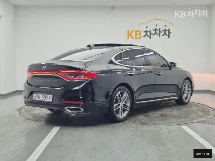 Hyundai Grandeur 4