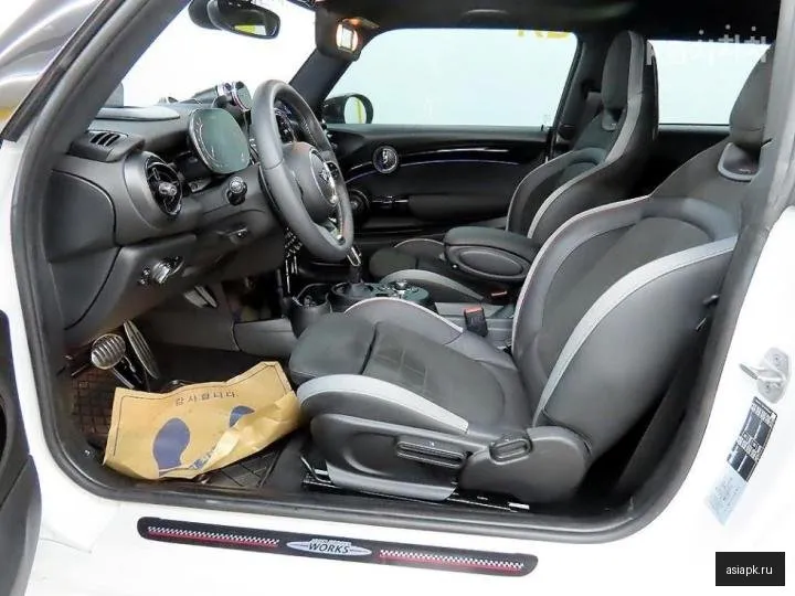 MINI Hatch 5