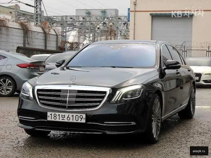 Mercedes-Benz S-Class 2