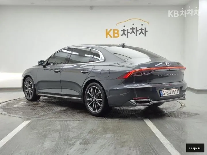 Hyundai Grandeur 3