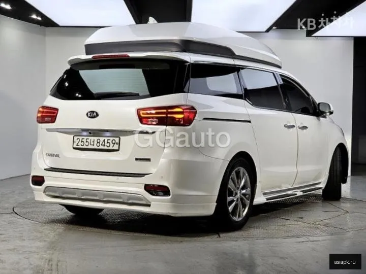 Kia Carnival 4
