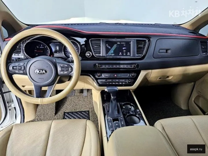 Kia Carnival 5